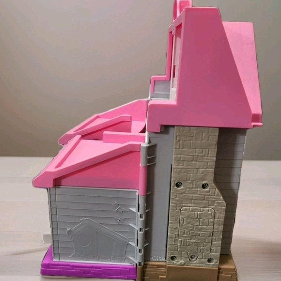 Fisher Price Little People Big Helpers Pink Play House with Lights + Sound - Picture 2 of 4